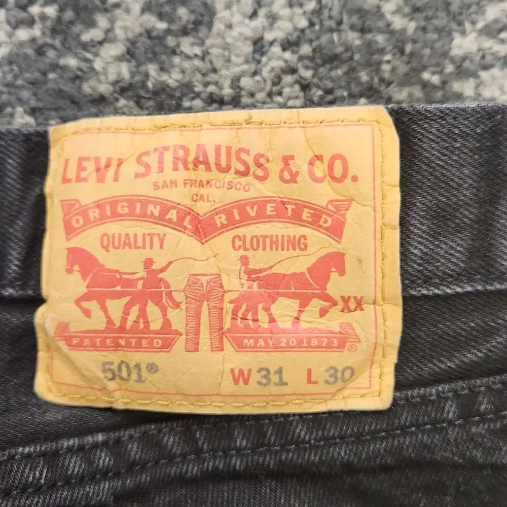Levis 501 Button Up 2018 Denim Jeans 31 x 30